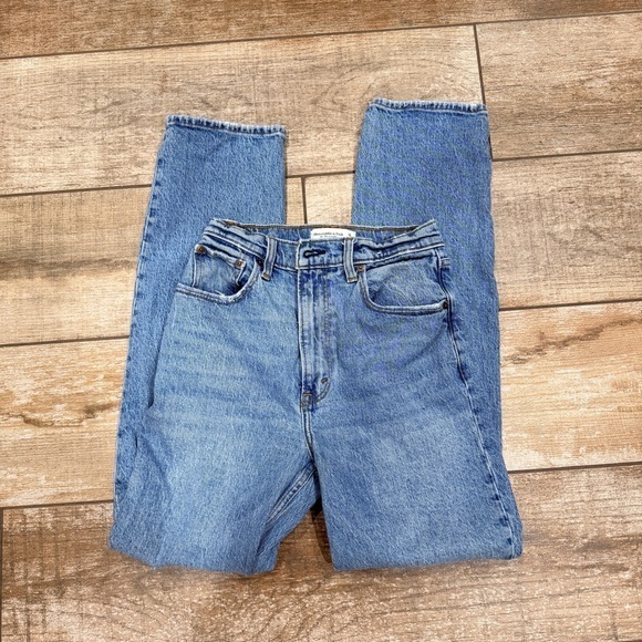 Abercrombie & Fitch Denim - Abercrombie & Fitch | The 90’s Straight Ultra High Rise